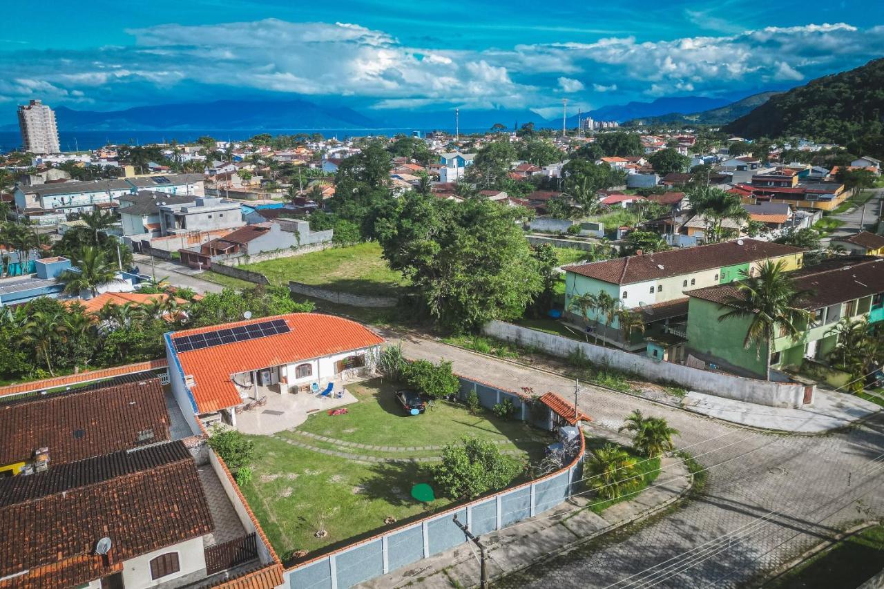 Casa Vista Para Montanha Pet Friendly カラグァタトゥバ エクステリア 写真